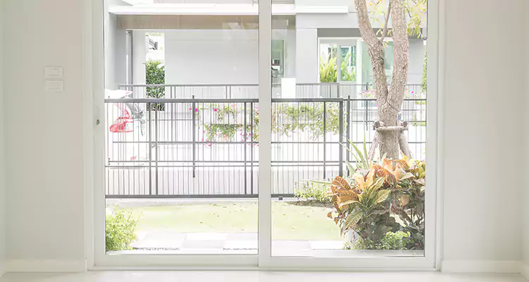 Balcony Screen Door Repair in Oakley, CA