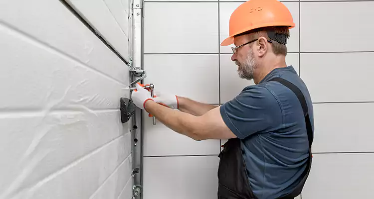 Emergency Garage Door Repair in Oakley, CA