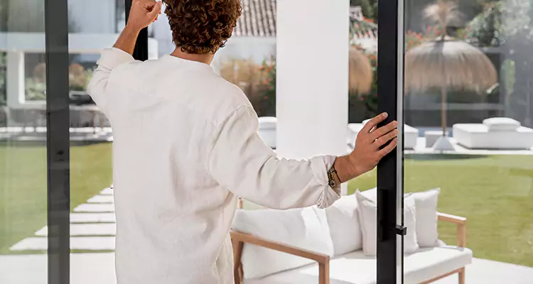 Sliding Screen Door Maintenance for Closing Issues in Oakley, CA
